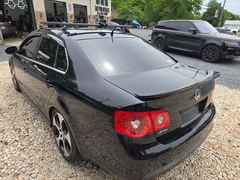 Used 2007 Volkswagen Jetta Wolfsburg Edition FWD image 6