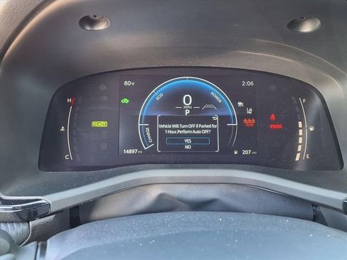 Used 2025 Toyota Camry SE w/ Convenience Package image 13