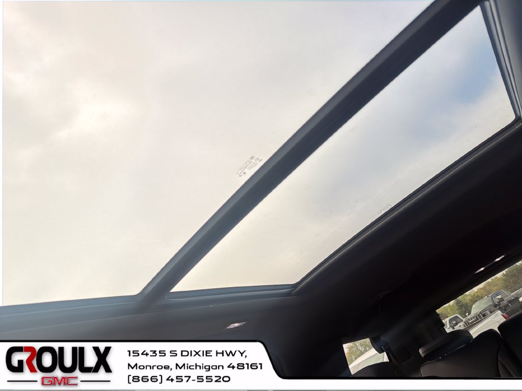 New 2027 GMC Yukon Denali w/ Denali Reserve Package AWD/4WD image 22