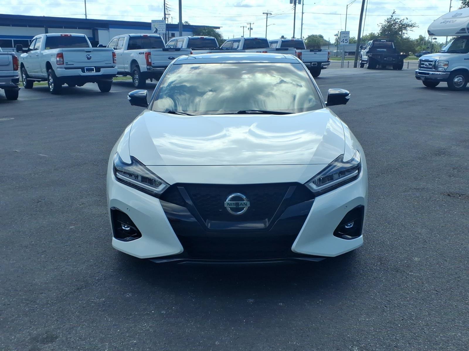 Used 2021 Nissan Maxima SR w/ Sport Mat Group FWD image 8