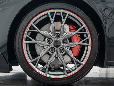 Used 2023 Chevrolet Corvette Stingray Premium Cpe w/ Z51 Performance Package RWD image 10
