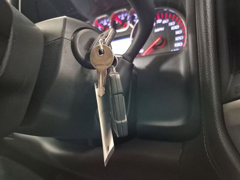 Used 2016 GMC Sierra 2500 SLE w/ SLE Preferred Package image 17