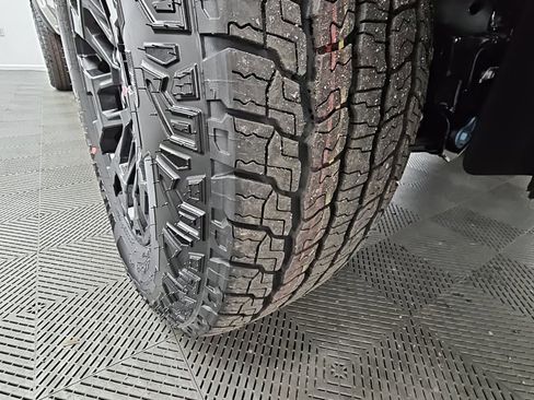 New 2026 GMC Canyon Elevation w/ Convenience Package image 48