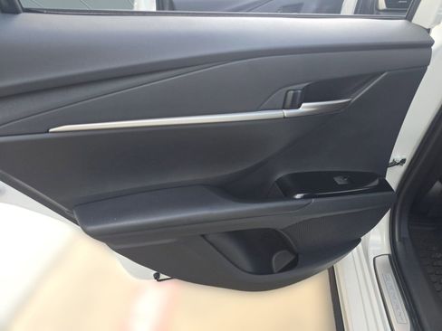 Used 2026 Toyota Camry SE w/ Convenience Package FWD image 20