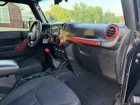 Used 2016 Jeep Wrangler Unlimited Sport w/ Trailer Tow Group AWD/4WD image 28