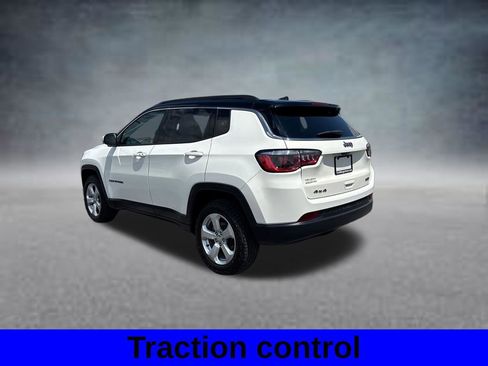 Used 2020 Jeep Compass Latitude w/ Cold Weather Group AWD/4WD image 9