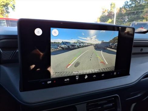 New 2025 Ford Maverick XL image 21