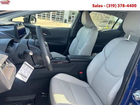 New 2026 Toyota Prius XLE FWD image 9