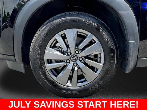 Used 2024 Nissan Pathfinder SV FWD image 43