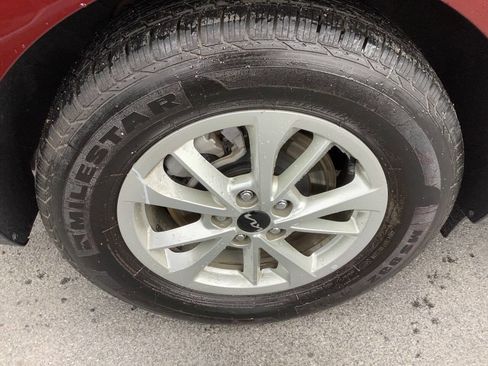 Used 2024 Kia Carnival LX image 20