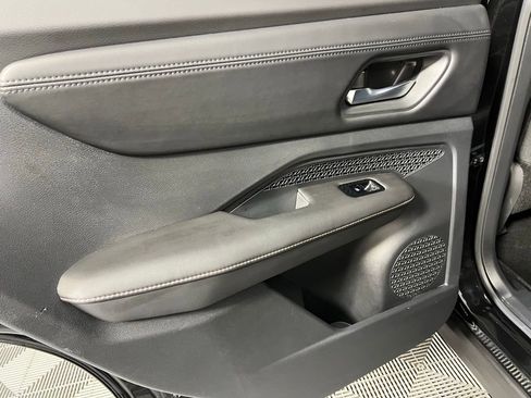 Used 2023 Nissan Ariya ENGAGE image 28