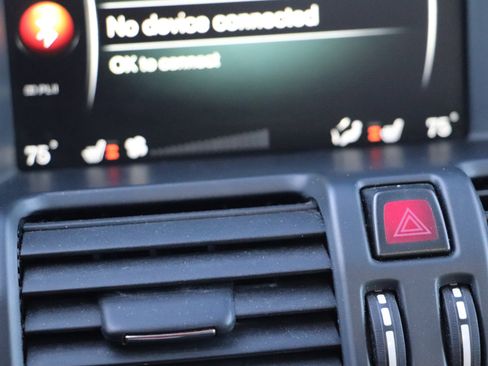 Used 2016 Volvo XC60 T6 Platinum w/ Climate Package image 35