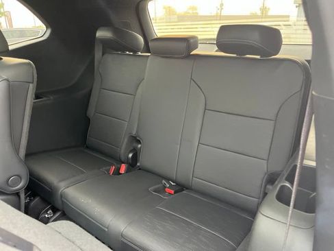 Used 2025 Buick Enclave Sport Touring w/ Power Package FWD image 16