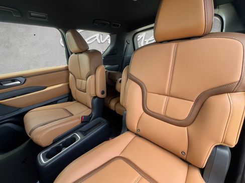 New 2026 Nissan Armada SL w/ Captain's Chari Seat Package AWD/4WD image 23