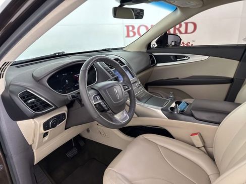 Used 2019 Lincoln Nautilus FWD image 12