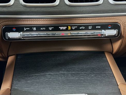 Used 2024 Mercedes-Benz GLE 350 4MATIC image 16