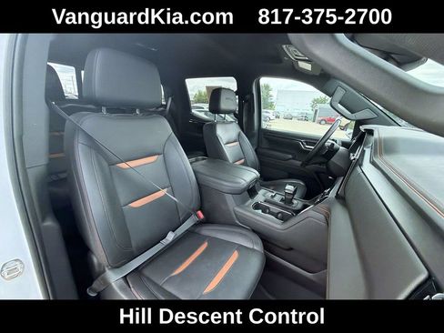 Used 2024 GMC Sierra 1500 AT4 w/ Technology Package AWD/4WD image 29