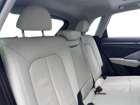 Used 2022 Audi Q3 2.0T Premium Plus image 41