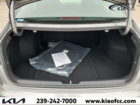 New 2026 Kia K4 FWD image 10