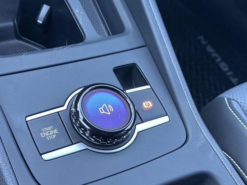 New 2026 Volkswagen Tiguan SE R-Line image 6