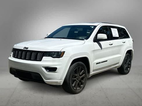 Used 2019 Jeep Grand Cherokee Altitude AWD/4WD image 1