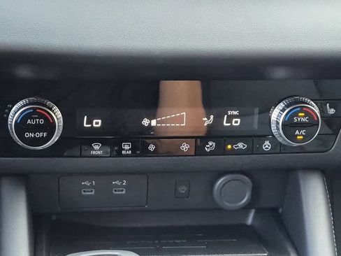 New 2026 Mitsubishi Outlander LE FWD image 26