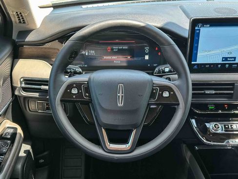 Used 2025 Lincoln Corsair Reserve FWD image 27
