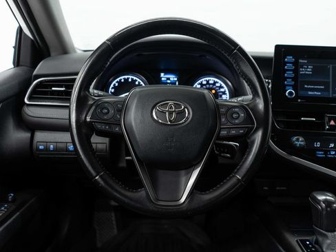 Used 2021 Toyota Camry SE FWD image 14