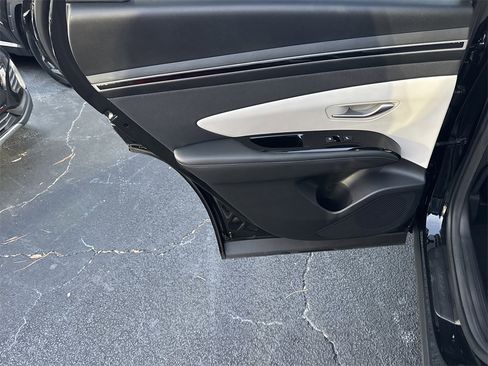 Used 2022 Hyundai Tucson Limited image 21
