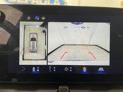Used 2025 Chevrolet Equinox LT w/ Convenience Package II AWD/4WD image 6