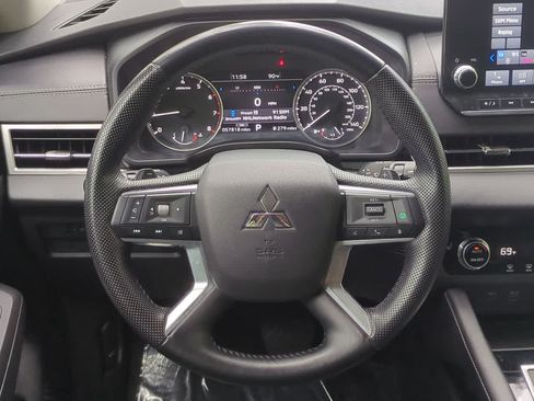 Used 2024 Mitsubishi Outlander SE FWD image 23