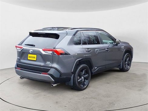 Used 2020 Toyota RAV4 XSE image 5