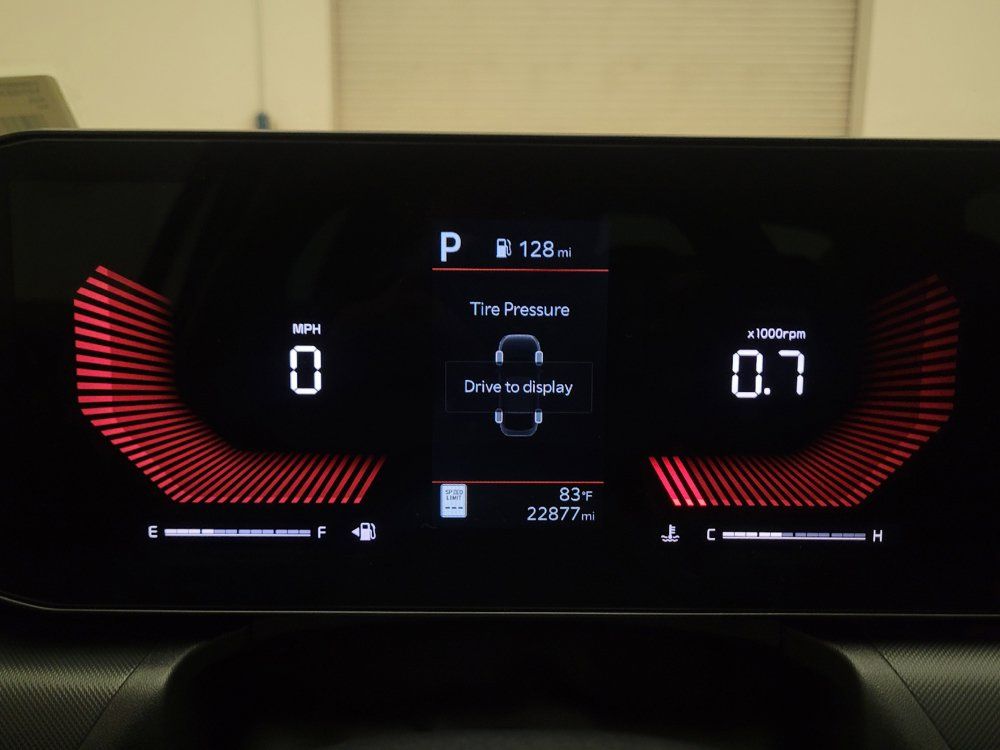 Used 2025 Kia K4 FWD image 23