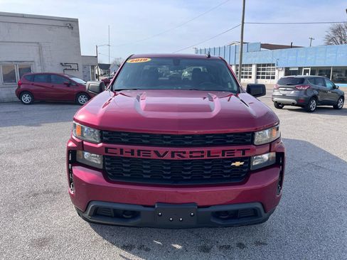 Used 2019 Chevrolet Silverado 1500 Custom w/ Custom Value Package AWD/4WD image 8
