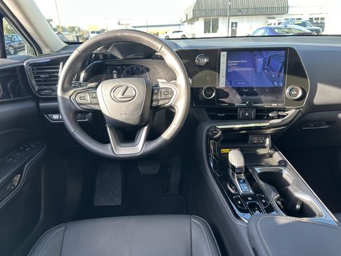 Used 2025 Lexus NX 250 FWD w/ Accessory Package (2T) image 15
