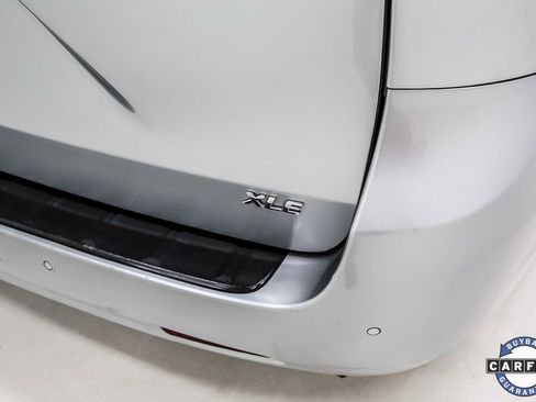 Used 2020 Toyota Sienna XLE image 6