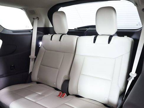 Used 2020 Ford Explorer Platinum w/ Premium Technology Package image 11