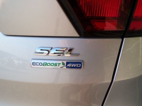 Used 2019 Ford Escape SEL AWD/4WD image 16