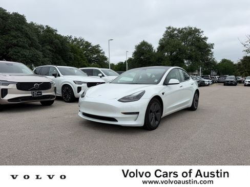Used 2023 Tesla Model 3 Standard Range RWD image 1