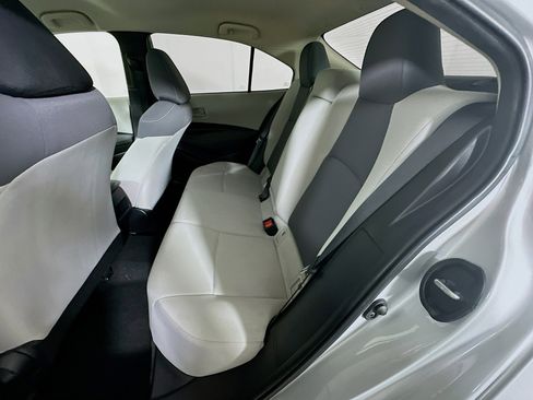 Used 2022 Toyota Corolla LE FWD image 25