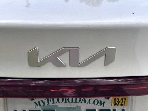 Used 2023 Kia Forte LXS FWD image 9
