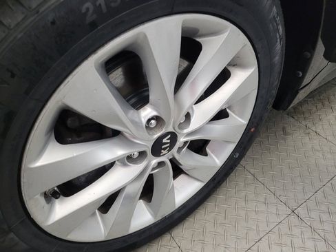 Used 2018 Kia Optima LX w/ 17" Alloy Wheels Package image 31