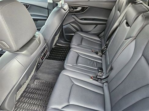 Used 2023 Audi Q7 3.0T Prestige image 29