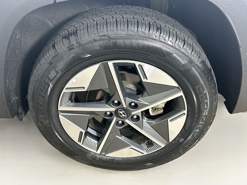 Used 2025 Hyundai Tucson SEL AWD/4WD image 11