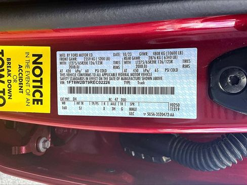 Used 2024 Ford F250 Lariat w/ Chrome Package image 30