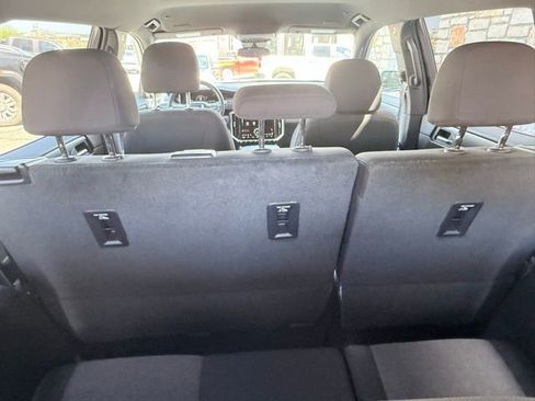 Used 2025 GMC Acadia Elevation image 33