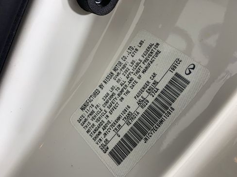 Used 2017 INFINITI Q60 2.0t w/ Moonroof Package image 12