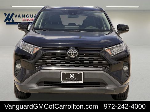 Used 2020 Toyota RAV4 XLE FWD image 9
