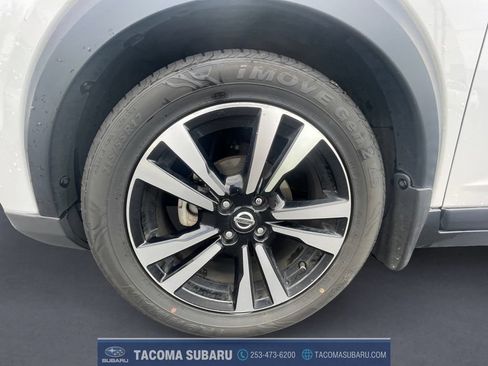 Used 2018 Nissan Kicks SR w/ Premium Package FWD image 9