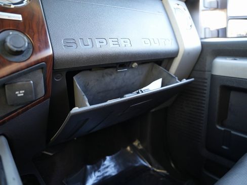 Used 2015 Ford F350 Lariat image 51